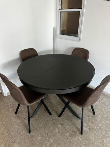 ריהוט למכירה