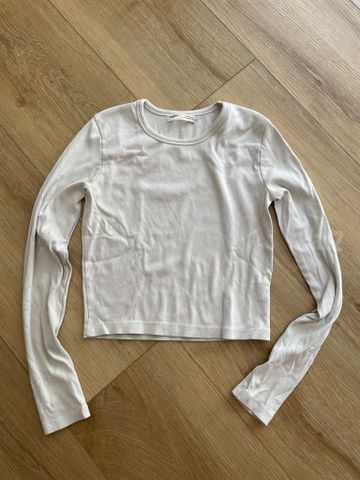 בגדים לבנות של   Pull&Bear