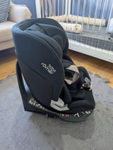 כסא תינוק britax swivel