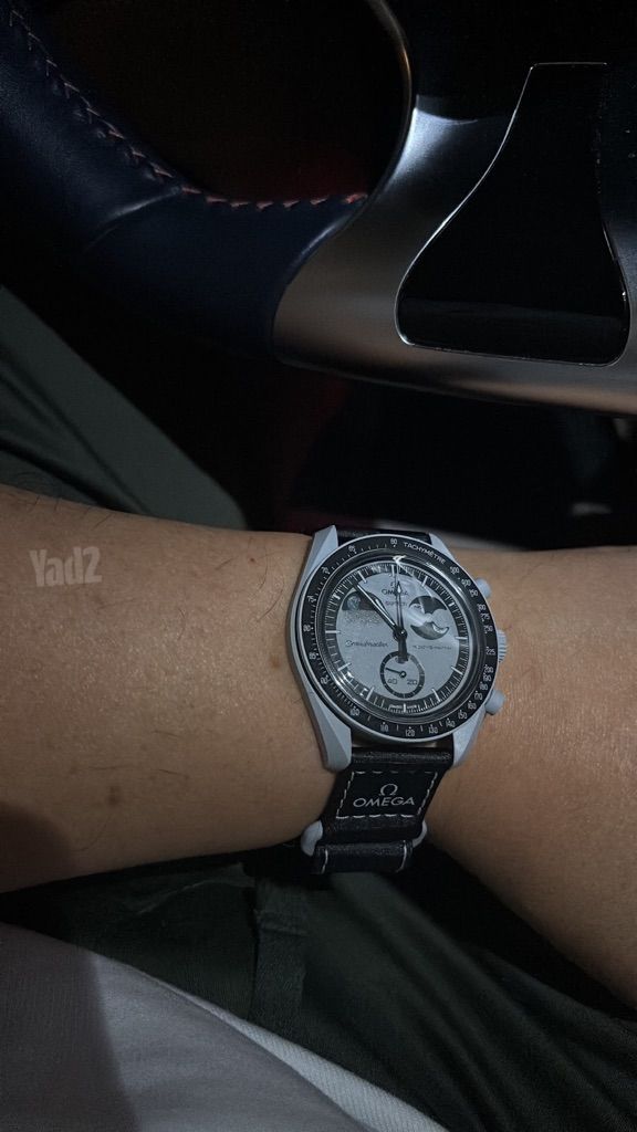 שעון swhatch vs omega