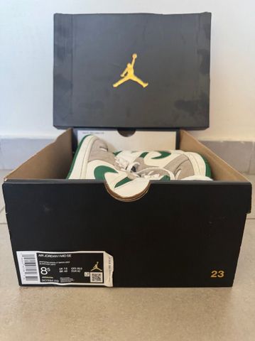 Air Jordan 1 Mid SE gray green