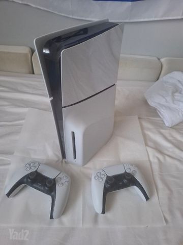 Ps5 slim+2שלטים