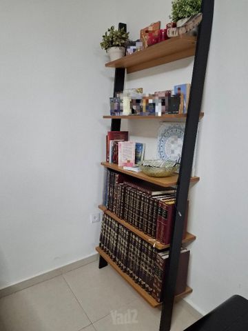 ספריית מדפים