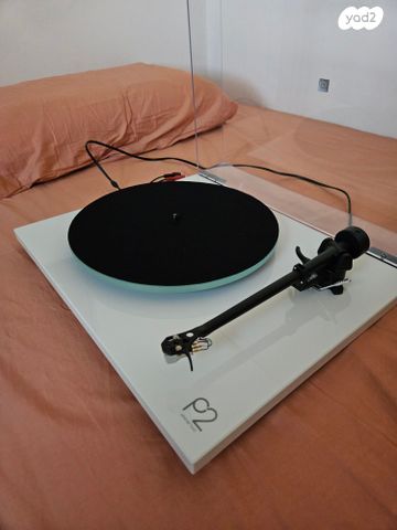 פטיפון REGA PLANAR 2