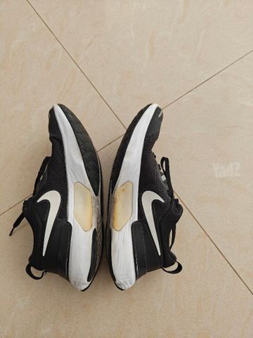 נעלי ריצה nike