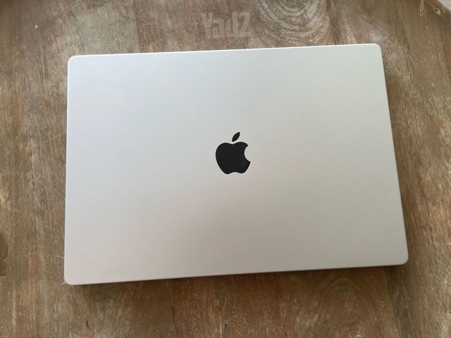 MacBook Pro 16" M1 Pro