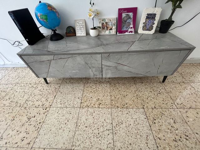 שולחן ומזנון