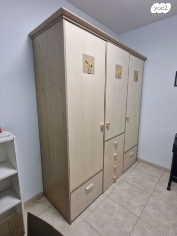 ארון בגדים