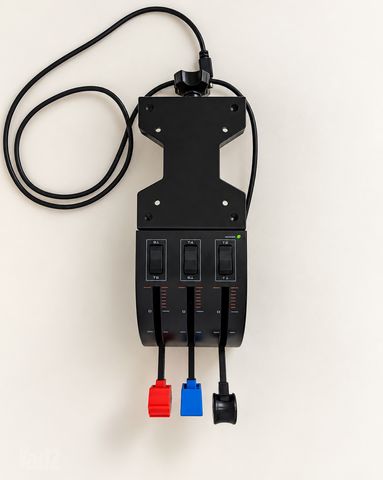 הגה טיסה Logitech + מצערת