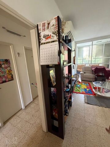 כוננית