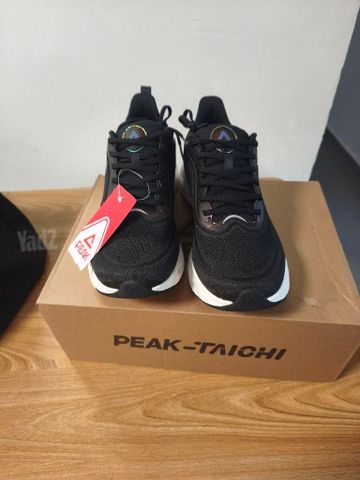נעליי peak thai-chi