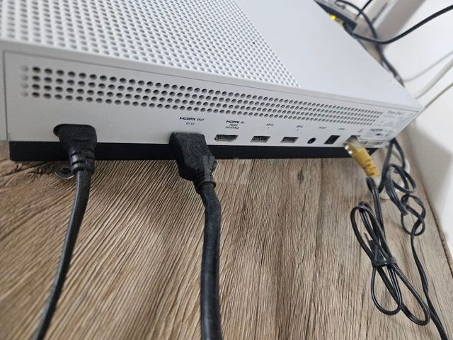 XBOX ONE S