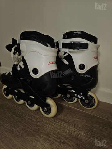 רולר בליידסSEBA FR BLACK/WHITE