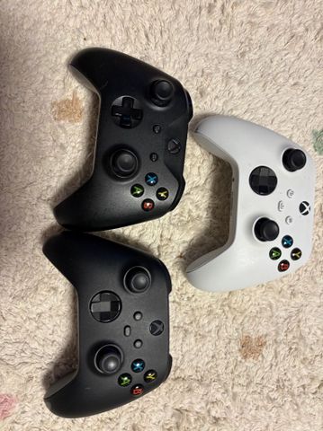 Xbox one x 1tb + תוספות