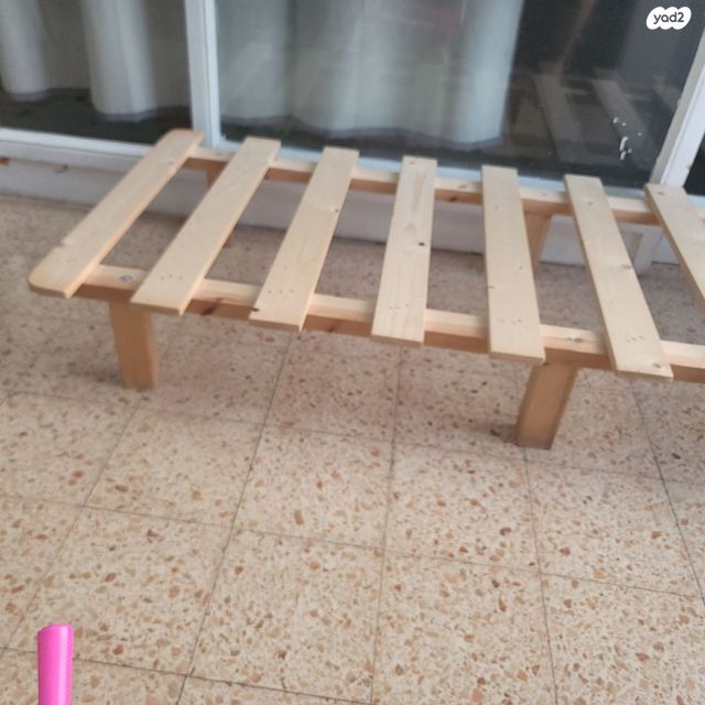 מיטה יחיד