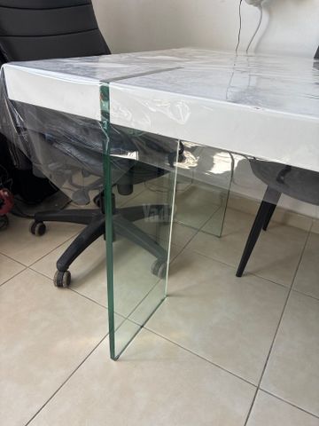 שולחן