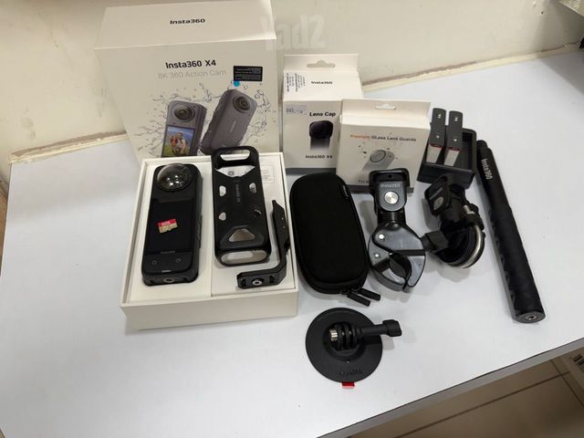 Insta 360 x4