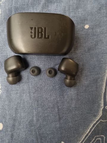 אוזניות JBL