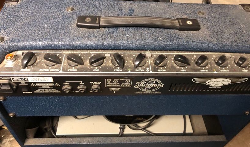 Traynor Custom Blue YCV 50