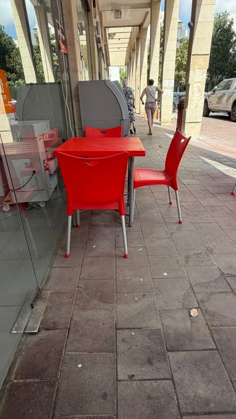 שולחונות + כסאות