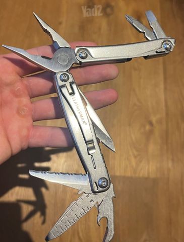 במצב חדש Leatherman Bolster