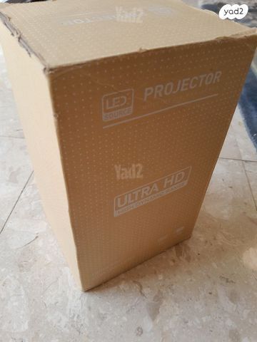 מקרן ULTRA HD PROJECTOR