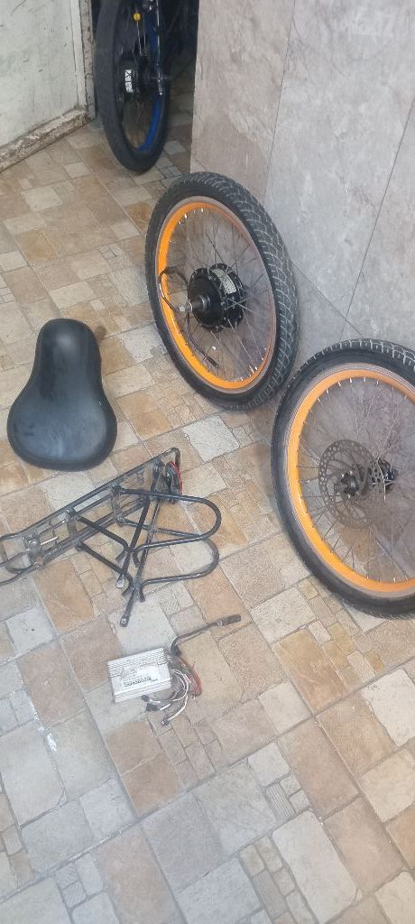 גלגלי מנוע