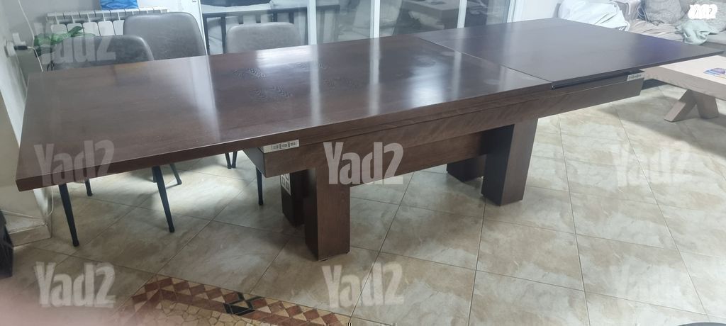שולחן פינת אוכל ל 18 איש