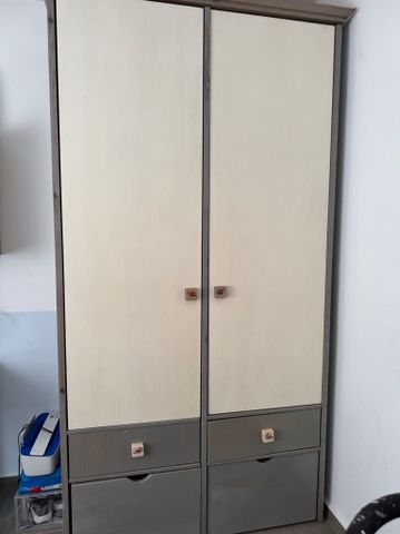 ארון בגדים