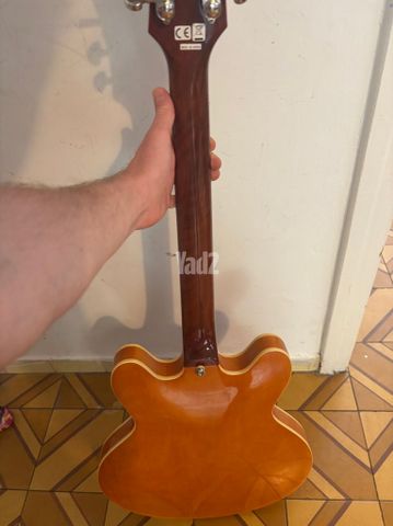 Epiphone riviera nick valensi