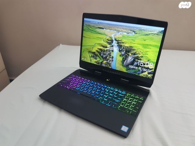 ALIENWARE M15