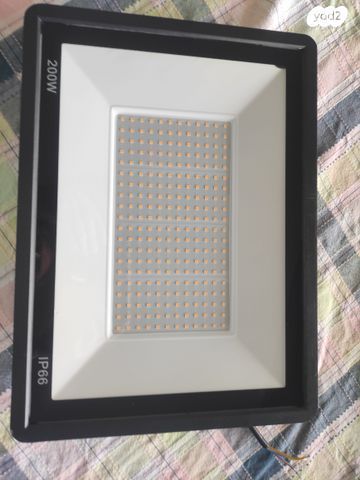 זרקור LED חיצוני, 200W אטום