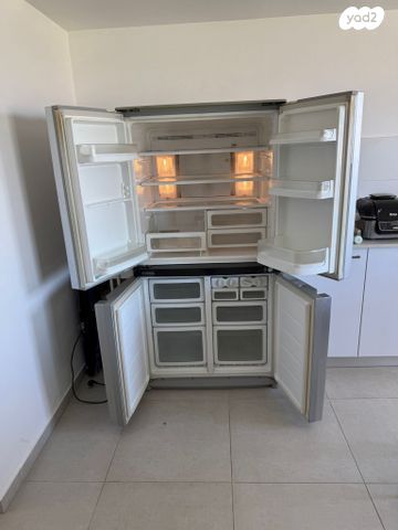 מקרר 4 דלתות Sharp Hybrid