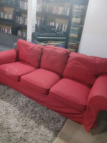 2 ספות ושולחן