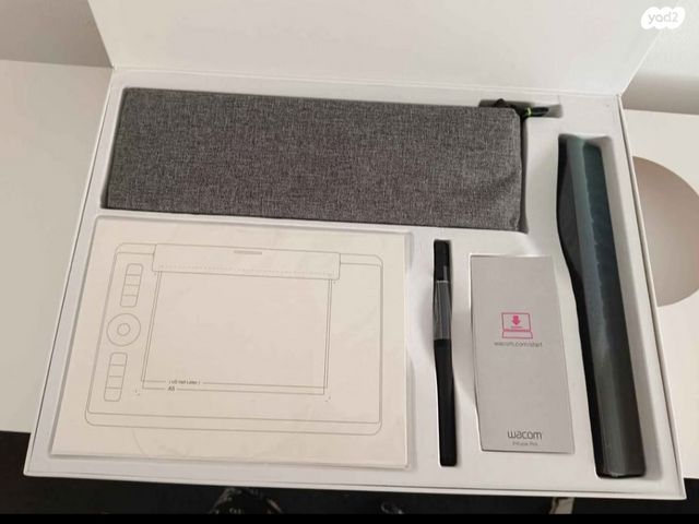 Wacom לוח גרפי Intous Pro