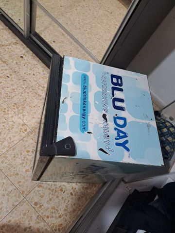 מקרר מיני
