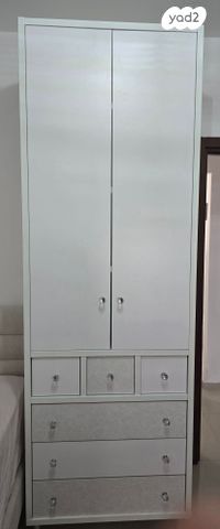 ארון בגדים