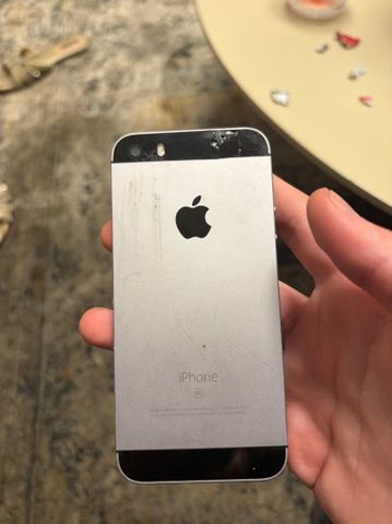 iPhone SE 64GB 2016 דור 1