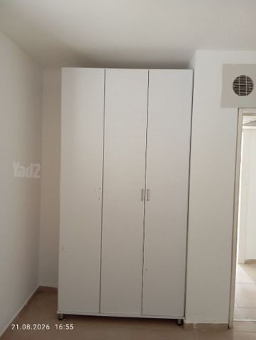 שולחן