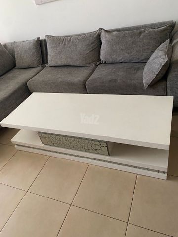 שולחן