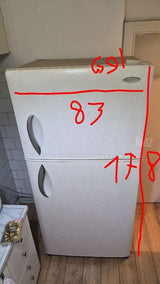 מקרר לבן
