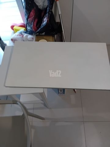 שולחן