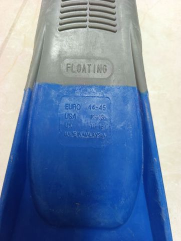 סנפירים