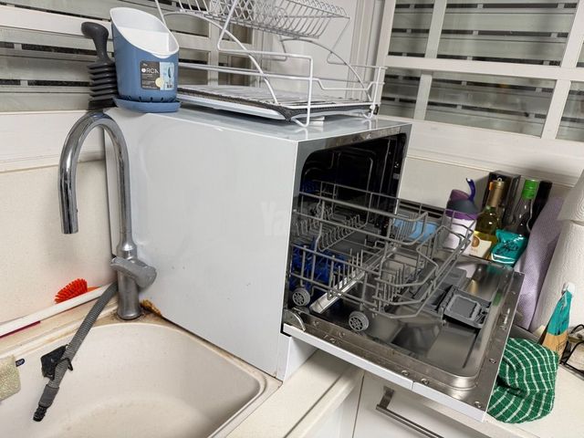 מדיח על השיש Midea