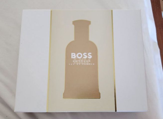 אריזת בושם BOSS