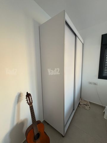 ארון הזזה