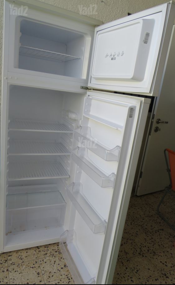 מקרר בינוני