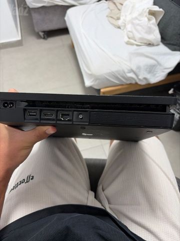 סוני 4 Slim