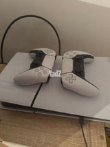 Ps5 עם שני שלטים