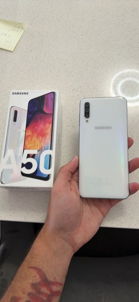 Samsung Galaxy A50